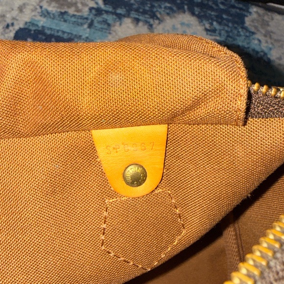 Vintage Louis Vuitton Speedy 25 - Picture 2 of 12